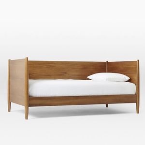 Sofá Cama de Lujo de Madera de Teca Sólida con Panel Alto de Tres Lados y Patas Redondas Cónicas - Product Image 1