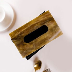 Boîte à mouchoirs rectangulaire classique de haute qualité en os incrusté, en bois et résine, pour usage décoratif à la maison, à l'hôtel et au restaurant - Product Image 2