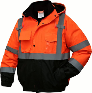 Veste de sécurité réfléchissante conçue pour une visibilité maximale, un confort fiable et une protection sûre lors de chaque tour de garde. - Product Image 5