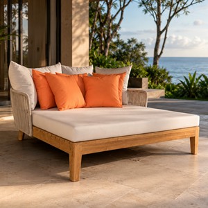 Cama de Día de Lujo para Patio Exterior con Estructura de Madera de Teca y Cojines Impermeables, Duradera y Ecológica, para Muebles de Patio de Hotel o Villa - Product Image 1