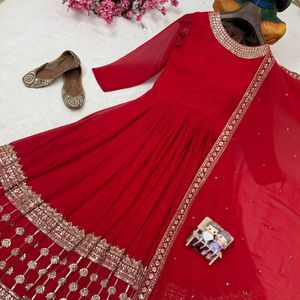 Ensemble indien pakistanais rouge Vichitra à sequins, longueur cheville, robe et bas de tenue réversibles avec dupatta pour mariage et fête - Product Image 6