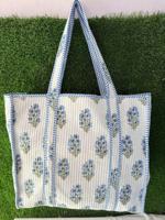 Tas jinjing wanita musim dingin dan musim panas berbahan katun dengan motif bunga geometris multi-warna, berlapis, dan bercetak tangan ala India.