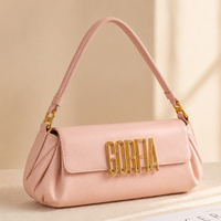 GORFIA Minimalistische Unterarmtasche für Damen, plissierte Umhängetasche mit goldener Hardware, cremefarbene Schultertasche, Handtasche