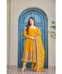 Traje Anarkali Salwar Kameez de Seda Gruesa con Bordado de Diseño, Lentejuelas y Trabajo de Hilo, Estilo Étnico Indio - Product Image 1