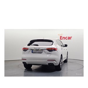 Maserati Levante 2022 2.0 GT AWD avec boîte de vitesses automatique, sièges en cuir, caméra arrière, 47 791 km, conduite à gauche - Product Image 4