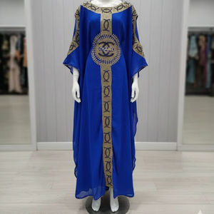 Elegante Vestido Kaftán Azul Rey Bordado - Maniquí de Exhibición con Detalles Dorados de Lujo para Colecciones de Moda de Boutique - Product Image 1