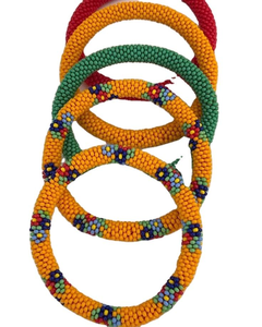 Nouveau Bracelet Brodé de Perles de Verre Artisanales de Créateur, Style Chic, Tendance et Classique, Personnalisable pour Mariage, Fête et Ambiance Festive - Product Image 5