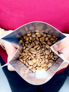 Granos de Café Tostados 100% Arábica, Tueste Claro, Paquete a Granel de 20 kg, Calidad de Exportación, Marca Privada OEM - Product Image 5