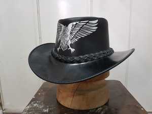หมวกคาวบอยหนังสีดำลายกราฟิก Silver Eagle พร้อมสายถักแบบตะวันตก ปีกกว้าง เหมาะสำหรับขี่ม้าในฟาร์ม สำหรับผู้ชาย - Product Image 4