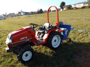 Tractor Agrícola de Ruedas 4x4 con Motor, Caja de Cambios, Bomba, Cargador, Remolque, Rotocultor, Sembradora y Herramientas Multiusos - Product Image 5