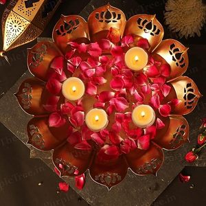 Bol en métal doré à motifs floraux avec pieds d'éléphant, pièce décorative artisanale pour mariage, style oriental, finition polie - Product Image 4