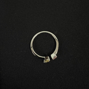 Anillo de Diamante Corte Esmeralda Rosa con Gema Amarilla en Forma de Pera, Engaste de Puntas, Estilo Clásico, Joyería Fina Unisex - Product Image 4