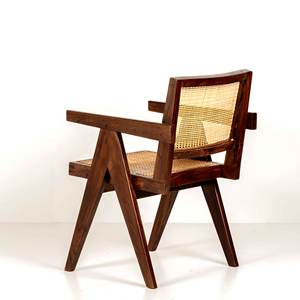 Fauteuil de bureau et de salle à manger style Pierre Jeanneret en bois massif avec pieds en V et assise en rotin naturel tressé – Vente en gros - Product Image 4