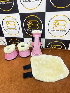 Grossiste OEM & ODM : Tapis de selle matelassés à paillettes personnalisés, de haute qualité et confortables, fabriqués au Pakistan (Sialkot) – Articles équestres uniques - Product Image 5