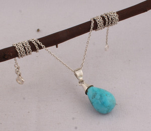 Pendentif goutte turquoise fait main en argent sterling 925, serti clos, style bohème vintage, pierre flashy en forme de larme, collier de 18 pouces - Product Image 3