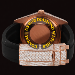 Reloj Clásico de Diseño Moderno en Tono Oro Rosa con Diamantes Moissanite Incrustados en el Bisel y la Esfera del Cronógrafo, Correa de Goma Negra - Product Image 4