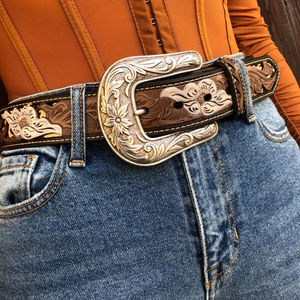 Ceinture en cuir vintage pour femme, conçue sur mesure, en cuir de vache, avec boucles en acier et cuivre, disponible en noir, marron, argent et or - Product Image 3