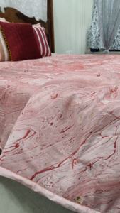 Edredón Reversible de gasa de algodón 100% hecho a mano rojo marino de otoño 92 'X 88' edredones de mar pliegues de mano costura de relleno de poliéster - Product Image 4