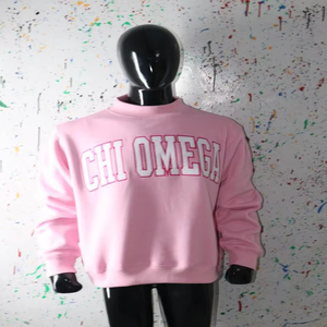 Sudadera CHI OMEGA PINK con cuello alto, 100% BLANCA, con apliques bordados, cuello ancho, URBAN PRODUCTIONS - Product Image 1