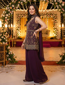 Conjunto de Kurta Sharara de Seda Súper con Bordado y Lentejuelas, Diseñado para Bodas y Eventos Culturales, con un Aspecto Elegante - Product Image 5