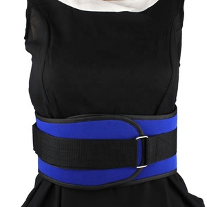 Soporte de Muñeca Ajustable y Transpirable de Neopreno con Cierre de Gancho y Bucle para Levantamiento de Pesas - Unisex, Personalizado, Profesional - Product Image 4