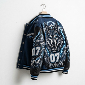 Chaqueta Bomber Acolchada Azul Marino Personalizada con Diseño de Lobo para Hombre, Gráfico de Rayo, Estilo Racing, Streetwear, Ropa de Equipo, Chaqueta OEM Moderna - Product Image 2
