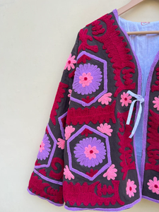 Veste kimono en velours Suzani faite à la main avec poche avant |   Couette matelassée écologique respirante anti-rides à séchage rapide pour l'hiver 100% coton - Product Image 3