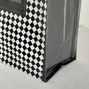 Sac fourre-tout tendance en RPET non tissé pour supermarché, commerce de détail, épicerie, rangement, service personnalisé OEM/ODM, robuste et pliable, Vietnam - Product Image 2