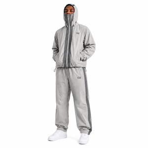 Ensemble tactique haut de gamme deux pièces : Balaclava à capuche coupe-vent en nylon Ripstop avec fermeture éclair et veste de course imperméable grande taille, vente en gros - Product Image 1