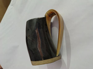 Vaso artesanal de cuerno de búfalo vikingo, ecológico, apto para alimentos, vaso de bar personalizado de 350 ml, 500 ml, 700 ml - Product Image 6