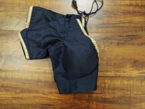 Chemisier Saree élégant bleu marine 100 % polyester tissé à col en V pour mariage automne/hiver, coupe courte - Product Image 2