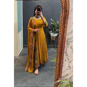 VESTIDO DE TRABAJO CON BORDE DE ENCAJE DE DISEÑADOR GEORGETTE CON DUPATTA AMARILLO - Product Image 1