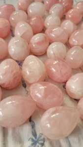 ไข่โยนิหินธรรมชาติขัดเงาสำหรับการออกกำลังกายกล้ามเนื้ออุ้งเชิงกรานสำหรับผู้หญิง แบบเจาะรูหรือไม่เจาะรู ธีมวันวาเลนไทน์ จำหน่ายจำนวนมาก - Product Image 3