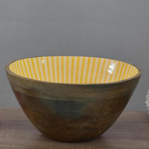 Bol en bois fait main avec intérieur rayé jaune, design moderne pour servir les aliments, usage domestique - Product Image 5