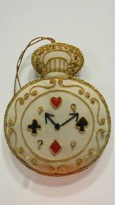 Montre de poche royale à thème cartes à jouer, ornée de Zari et de broderie perlée – Ornement mural et décoratif de Noël de luxe fait main - Product Image 1