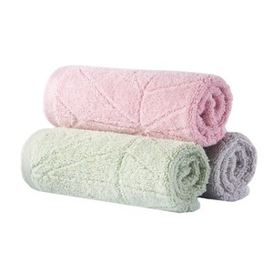 Serviette de toilette en coton style moderne, douce et lisse, pour salon, spa, salle de sport, vente en gros, fabricant, couleur unie, tissu éponge - Product Image 6