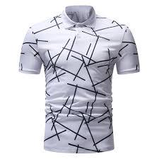 Torso de corte ajustado con mangas cortas y costuras reforzadas de doble aguja en el dobladillo para mayor durabilidad. - Product Image 3