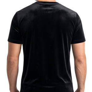 Camiseta de terciopelo premium Midnight Black para hombre, manga corta, color sólido, lujosa, transpirable, de poliéster y spandex. - Product Image 2