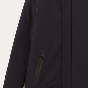 Chaqueta Técnica Acolchada Unisex Tech Fusion, Repelente al Agua, con Estampado, para Exteriores, con Cremallera Oculta y Cierre de Botones - Product Image 2