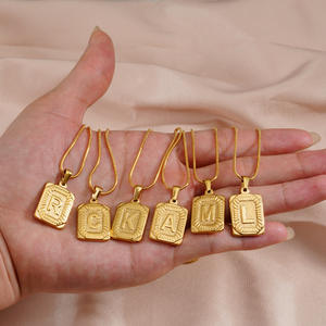 Collar de Cadena de Hueso de Serpiente de Acero Inoxidable con Baño de Oro de 18K y Colgante de Acero Titanio, Dijes Modernos para Europa y América - Product Image 3