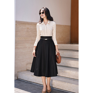 Jupe midi évasée noire élégante pour femme, taille haute, style décontracté ou professionnel, fabrication ODM/OEM sur mesure, RYAN - Product Image 1