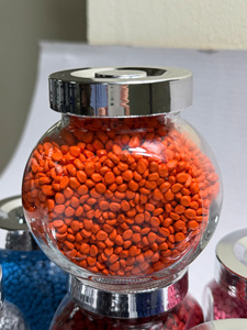 Masterbatch de couleur orange pour film plastique PE PP, jouets en plastique, emballage, moulage par injection, extrusion, soufflage - Product Image 1