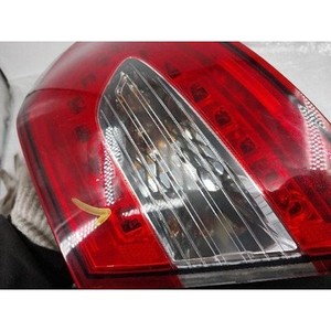 Luz Trasera Derecha Usada Optima 924022T1 - Product Image 2
