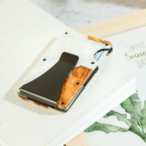 Porta tarjetas de resina epoxi, Portaplumas de madera y resina, Decoración artística de resina y madera, Regalo de aniversario, Portaplumas verde de resina, Regalo hecho a mano - Product Image 3