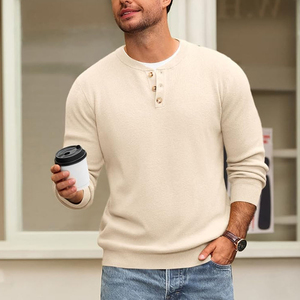 Pull en tricot beige pour homme avec fermeture boutonnée, manches longues - Product Image 5