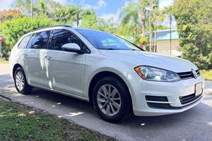 Volkswagen Golf SportWagen <span class=keywords><strong>S</strong></span> <span class=keywords><strong>2016</strong></span> d'occasion en excellent état, sans réserve, turbo 4 cylindres, provenance sud, blanc pur, non modifiée - Product Image 4