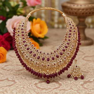 ชุดสร้อยคอทองคำชุบ 24K ประดับด้วย Kundan และลูกปัด รุ่น NS619 สีมารูน สำหรับเจ้าสาวและโอกาสพิเศษ - Product Image 3