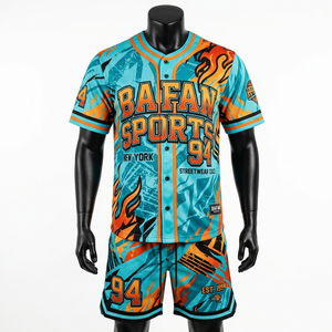 Conjunto de camiseta sin mangas y pantalones cortos de poliéster suave, color verde azulado y naranja, con panel gráfico y logotipo personalizado. - Product Image 2