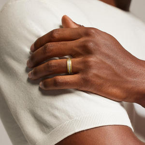 Anillo de Diamantes Redondos con Canal de Eternidad Completa LR - Product Image 4