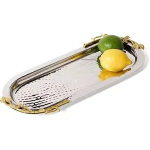 Plateau de service rectangulaire moderne en acier inoxydable de qualité alimentaire avec poignées dorées, design moderne, vaisselle durable pour les fêtes - Product Image 3